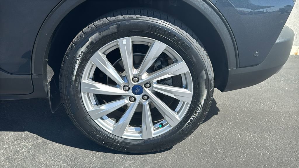 Certified 2022 Ford Escape Titanium w/ Titanium Elite Package image 8