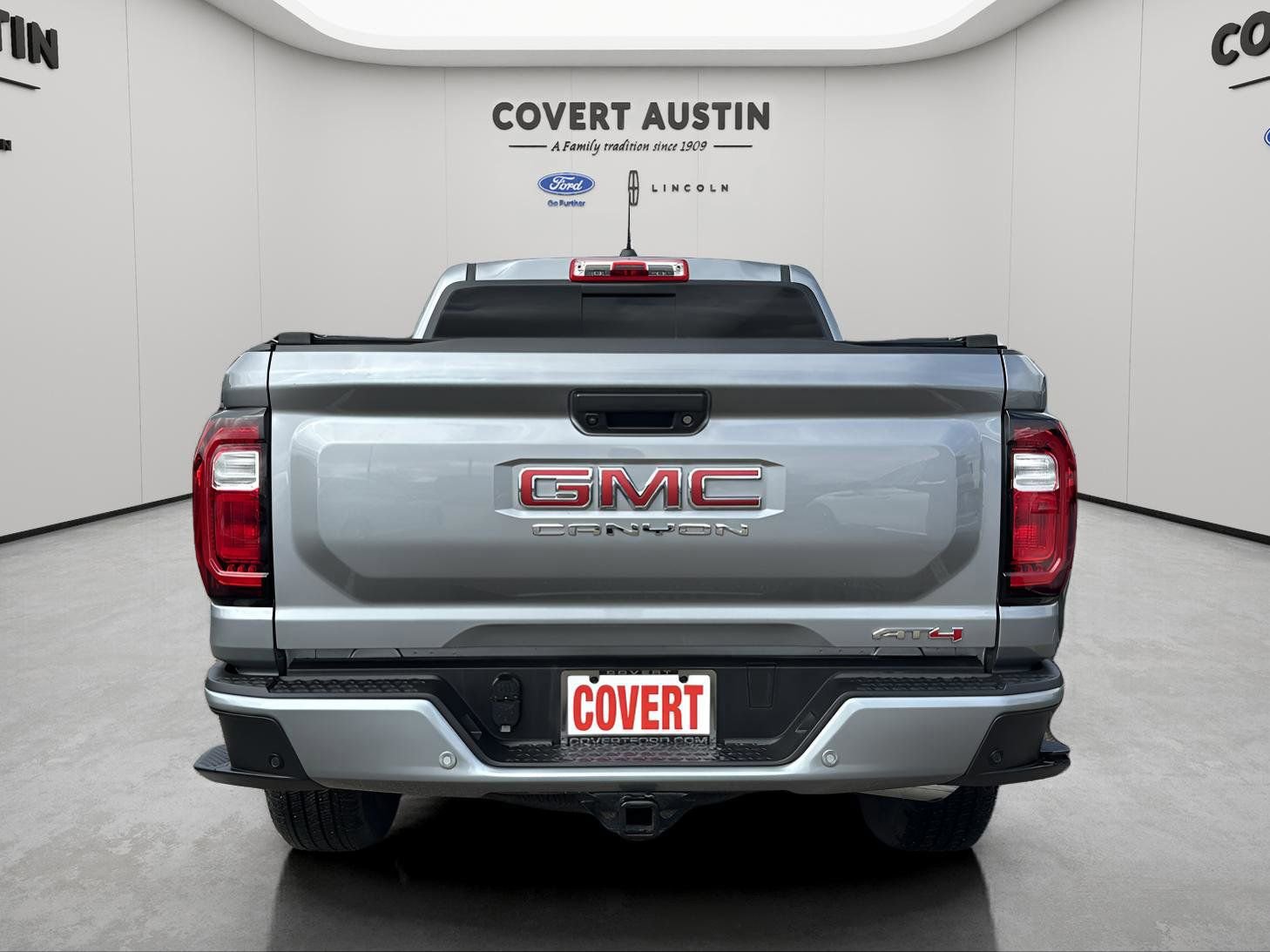 Used 2023 GMC Canyon AT4 w/ AT4 Premium Package image 4