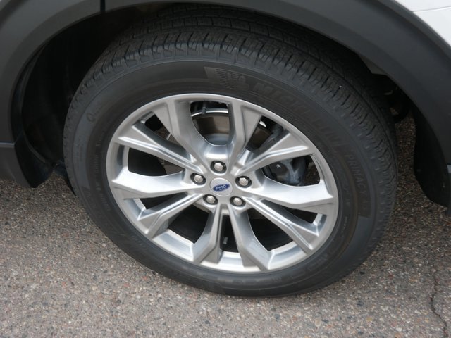 Certified 2023 Ford Explorer XLT w/ Equipment Group 202A image 8