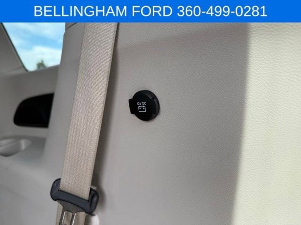 Used 2024 Chrysler Pacifica Touring-L image 12