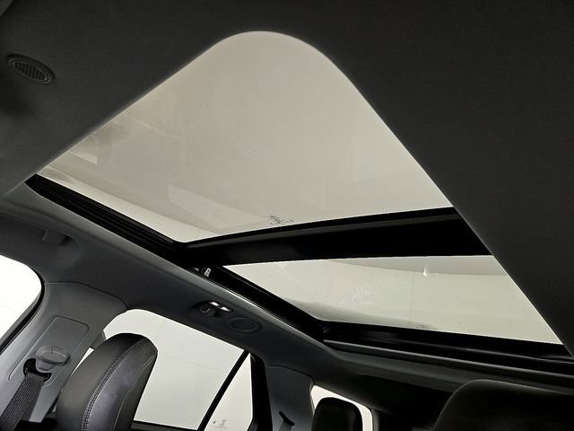 Certified 2023 Ford Explorer XLT w/ Equipment Group 202A image 15