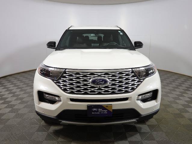 Certified 2023 Ford Explorer Platinum w/ Technology Package AWD/4WD image 3