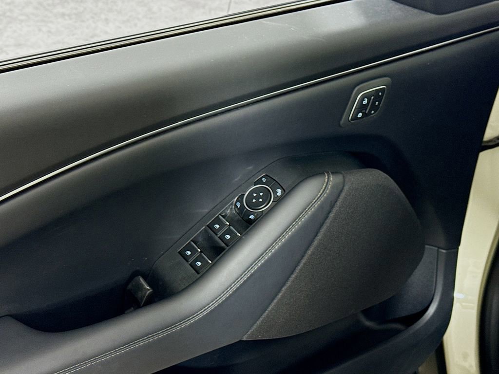 Certified 2025 Ford Mustang Mach-E Select w/ Comfort Package Lite image 21