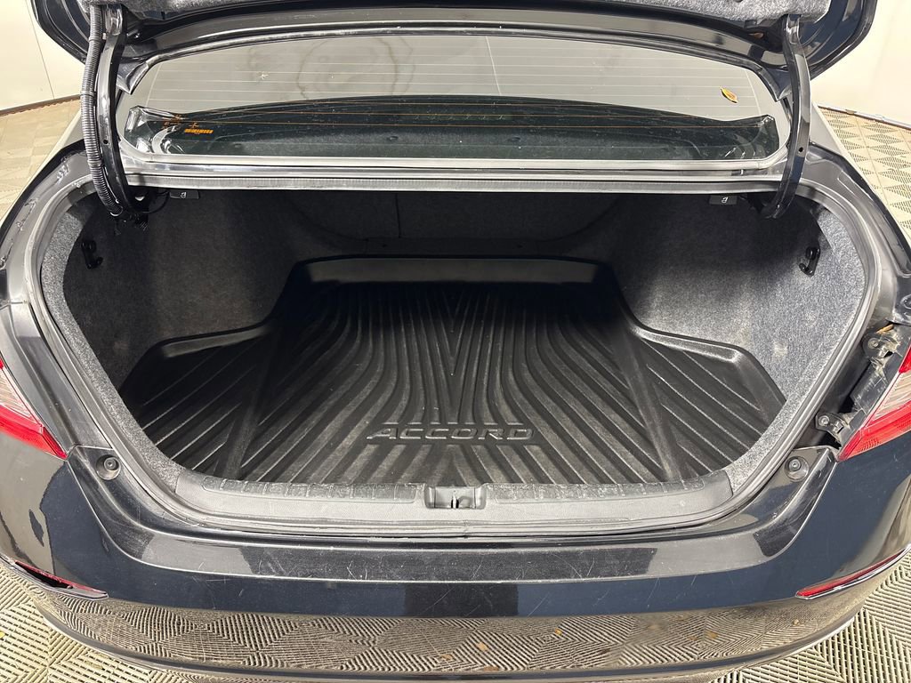Used 2018 Honda Accord Sport image 24