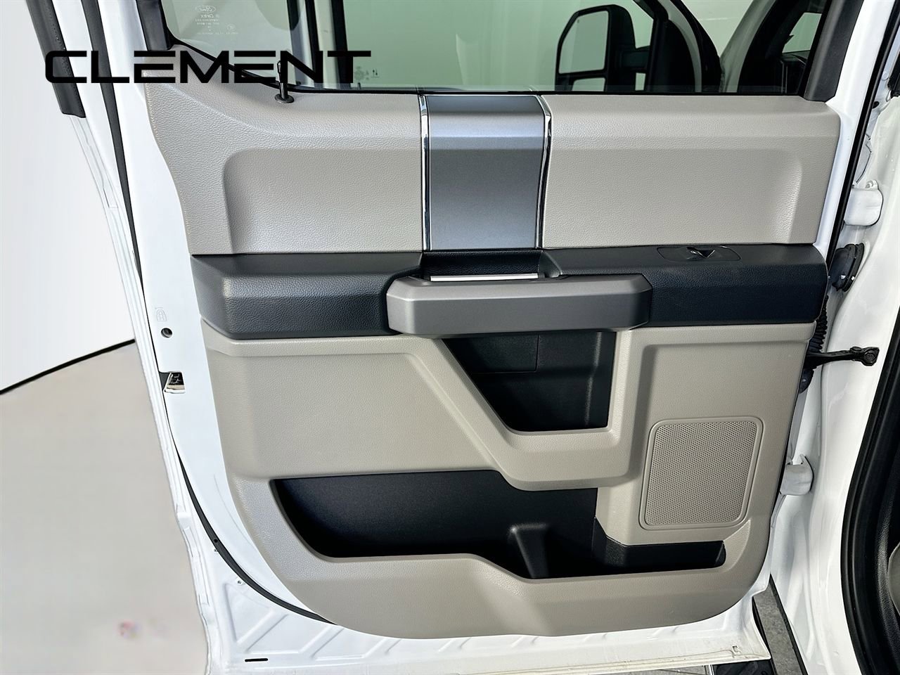 Certified 2019 Ford F150 XLT w/ Equipment Group 302A Luxury image 30