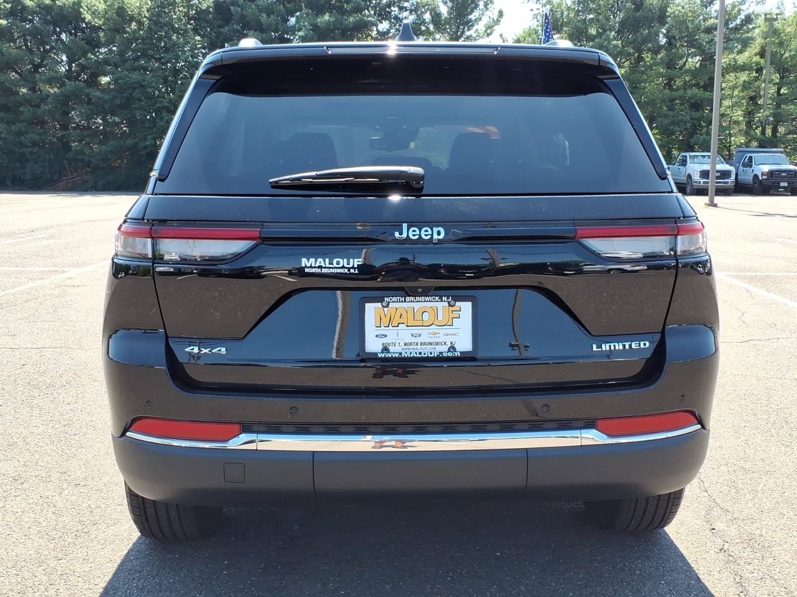 Used 2022 Jeep Grand Cherokee Limited AWD/4WD image 5