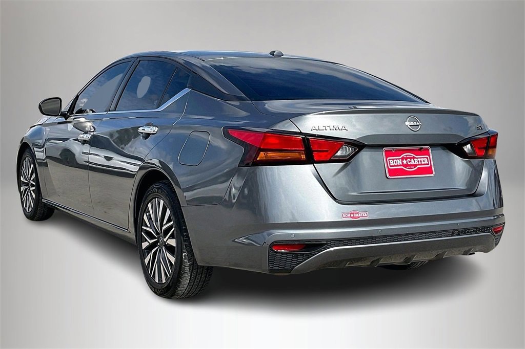 Used 2023 Nissan Altima 2.5 SV image 2