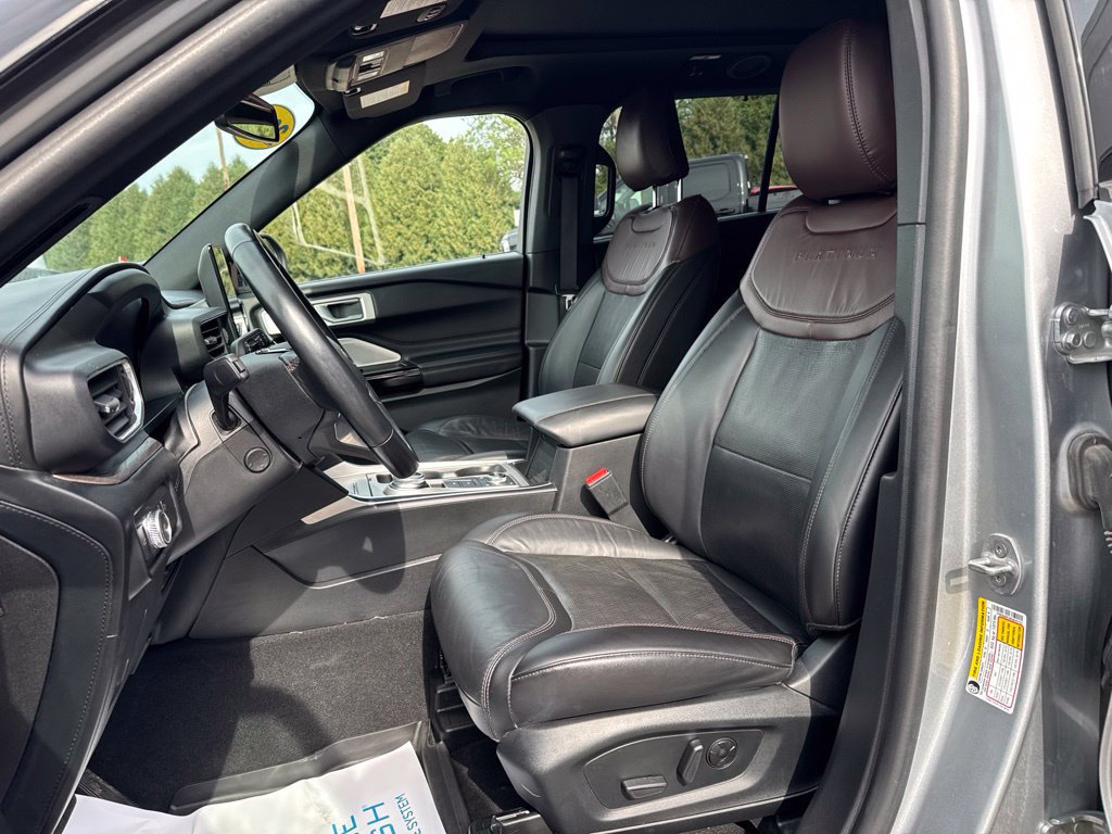 Certified 2022 Ford Explorer Platinum w/ Equipment Group 601A AWD/4WD image 10