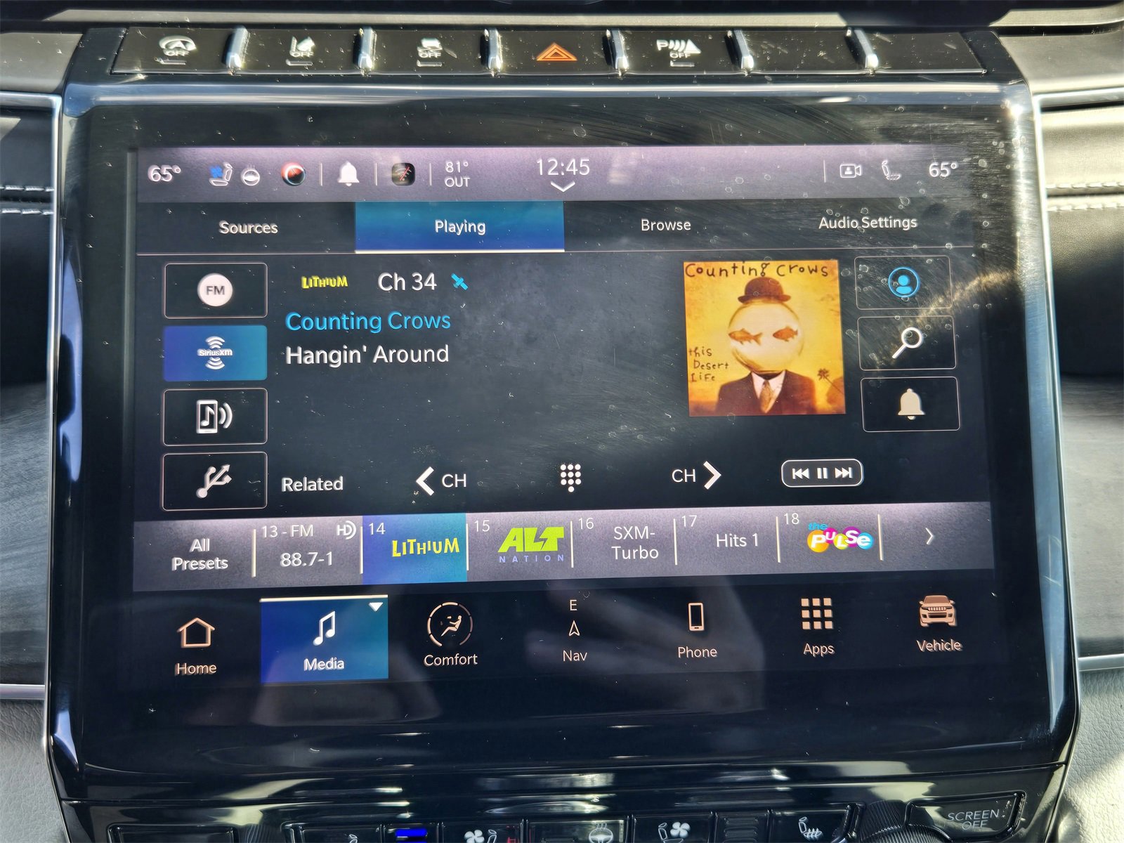 Used 2022 Jeep Grand Cherokee L Overland w/ Advanced Protech Group III image 14