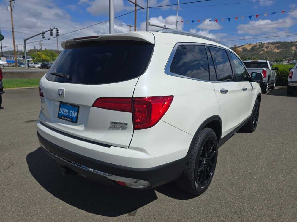 Used 2018 Honda Pilot Touring image 5