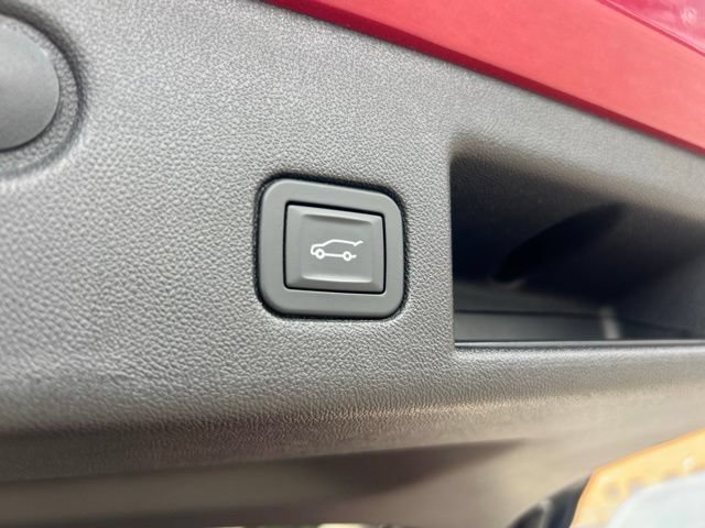 Used 2019 Chevrolet Equinox LT w/ Driver Convenience Package AWD/4WD image 24