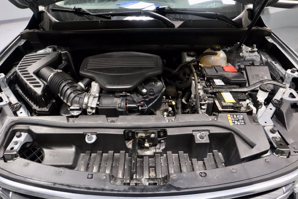 Used 2023 GMC Acadia AT4 w/ Trailering Package AWD/4WD image 16