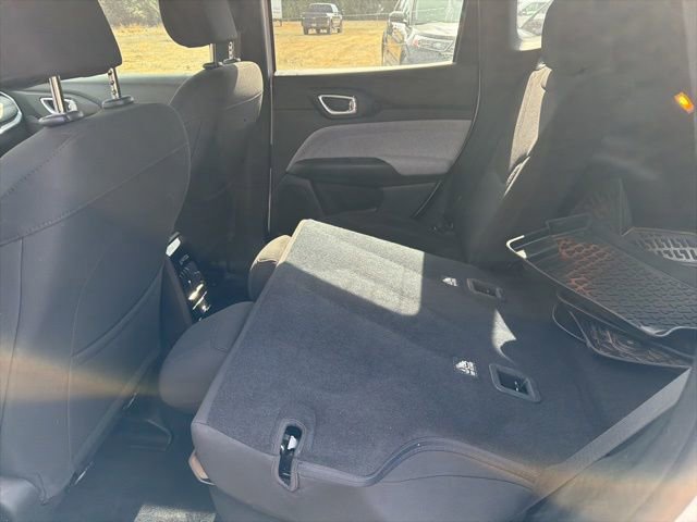 Used 2023 Jeep Compass Sport image 12