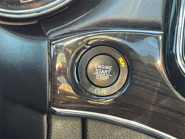 Used 2019 Jeep Grand Cherokee Overland image 24