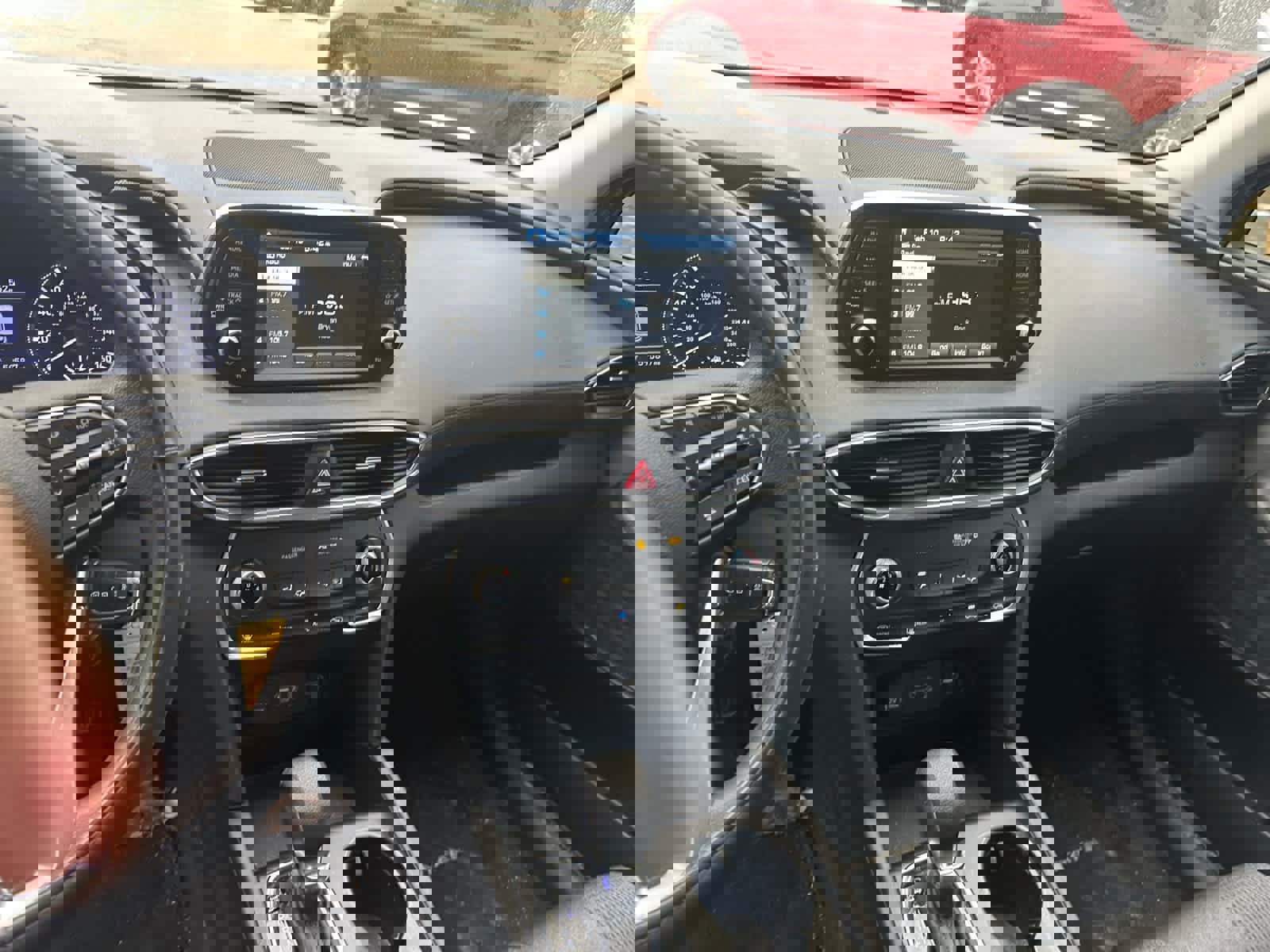 Used 2020 Hyundai Santa Fe SE image 12