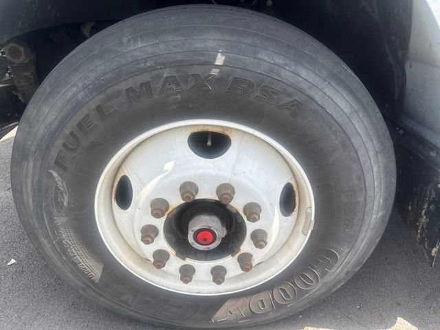 Certified 2021 Ford F650 2WD Regular Cab Super Duty image 7
