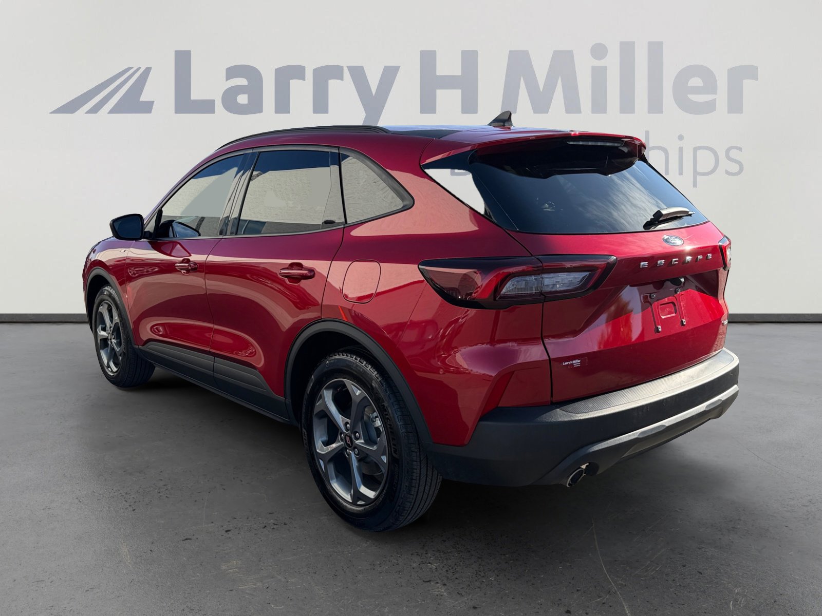 Certified 2025 Ford Escape ST-Line w/ Equipment Group 301A FWD image 3