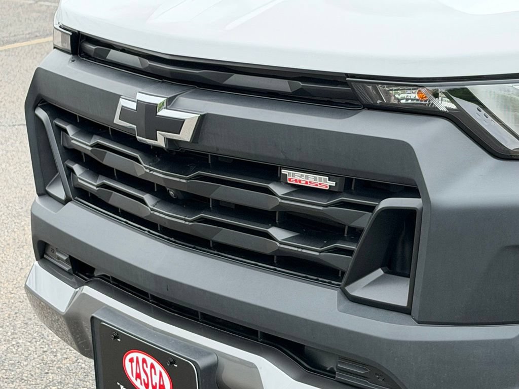 Used 2024 Chevrolet Colorado Trail Boss w/ Technology Package AWD/4WD image 19