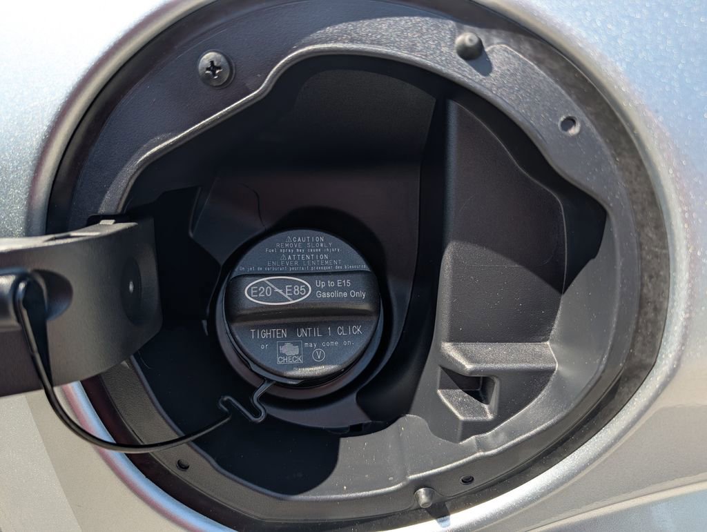 Used 2025 Toyota Tacoma SR5 AWD/4WD image 32