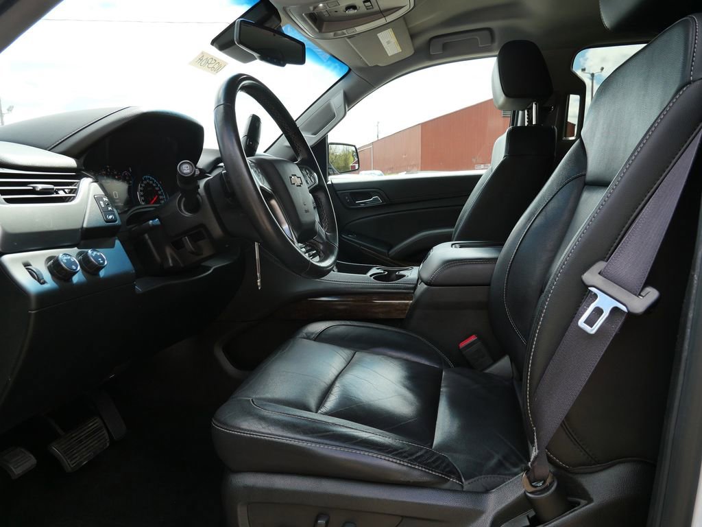 Used 2017 Chevrolet Suburban LT AWD/4WD image 7