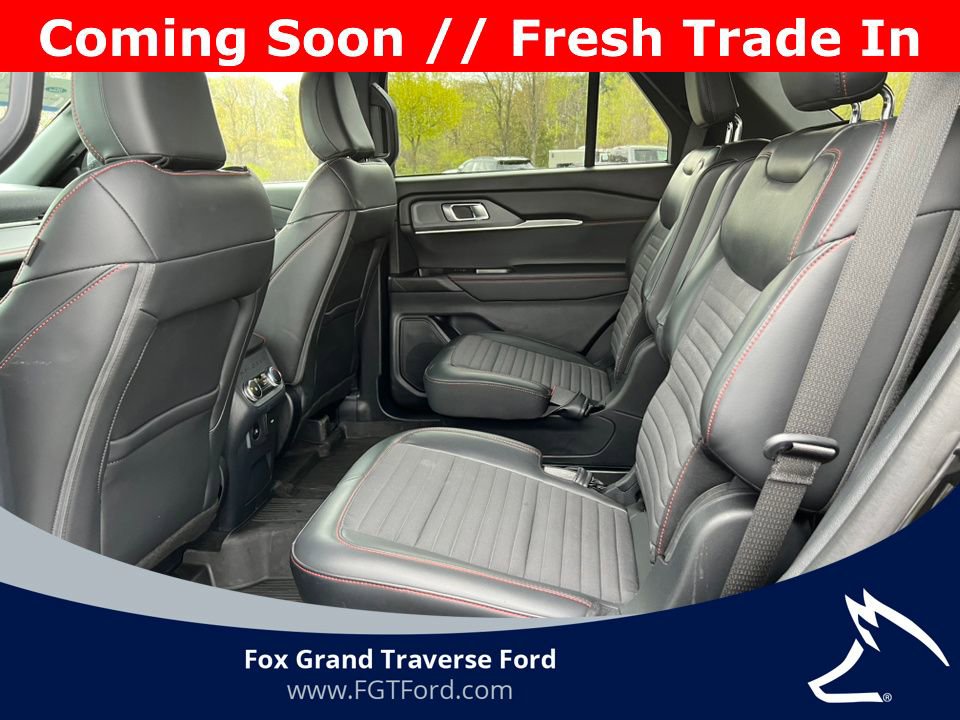 Certified 2025 Ford Explorer ST-Line AWD/4WD image 5