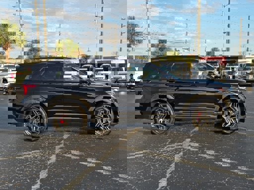 Certified 2025 Ford Explorer ST image 3