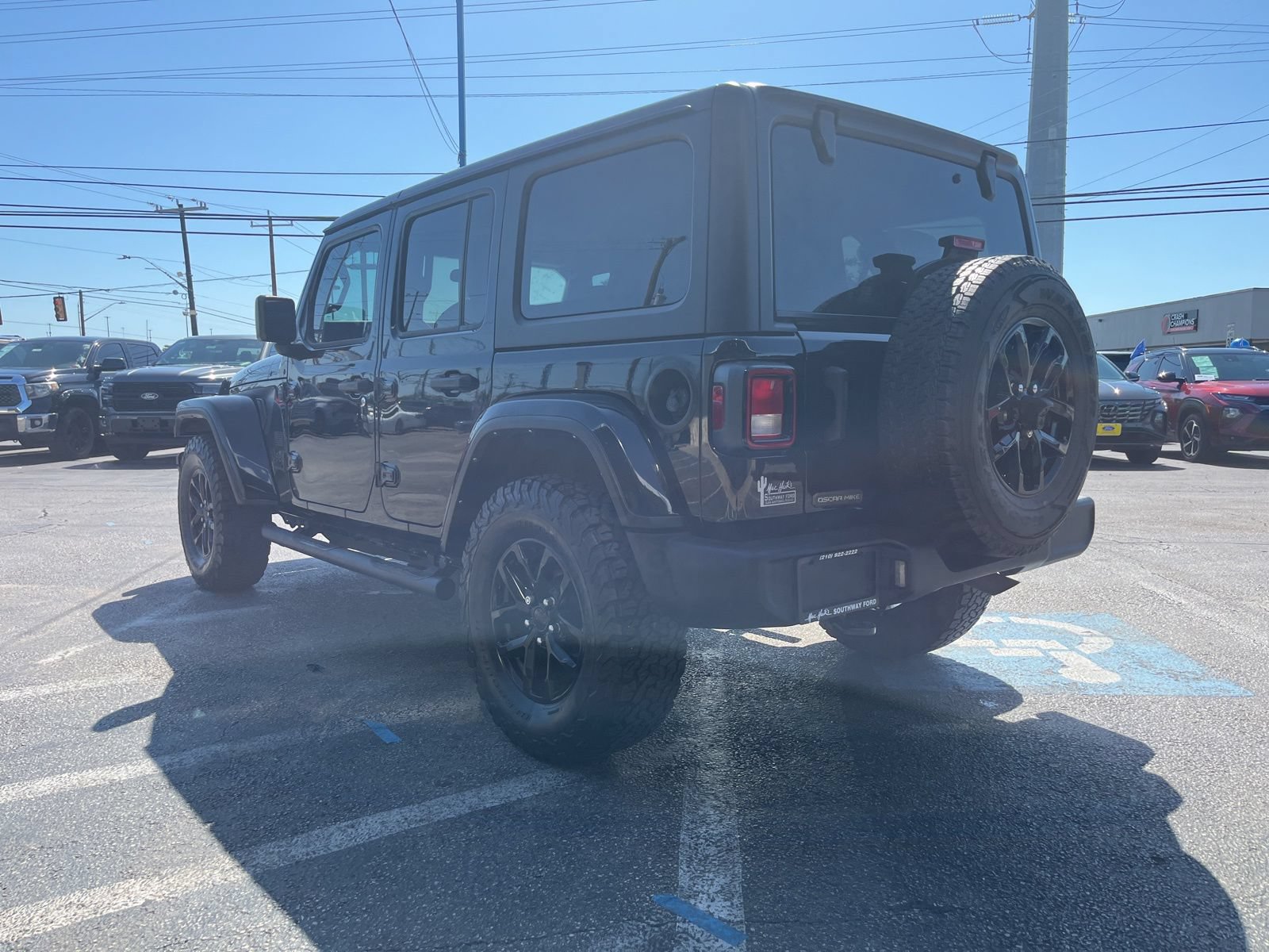 Used 2023 Jeep Wrangler Unlimited Sport AWD/4WD image 2