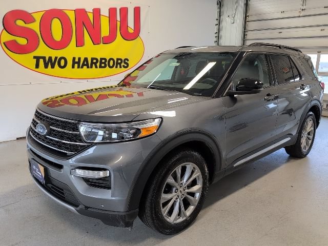 Certified 2023 Ford Explorer XLT w/ Equipment Group 202A AWD/4WD image 1
