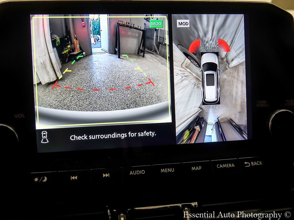 Used 2025 Nissan Pathfinder SL AWD/4WD image 18