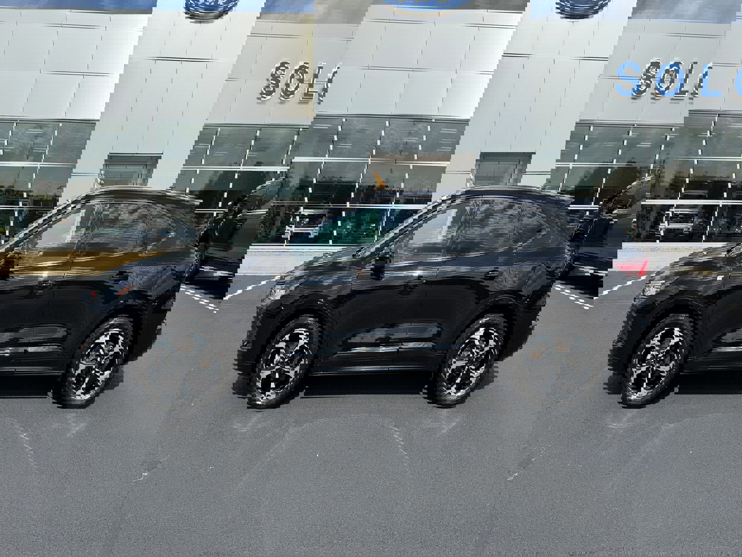 Certified 2024 Ford Escape ST-Line Select w/ Tech Pack #1 image 6