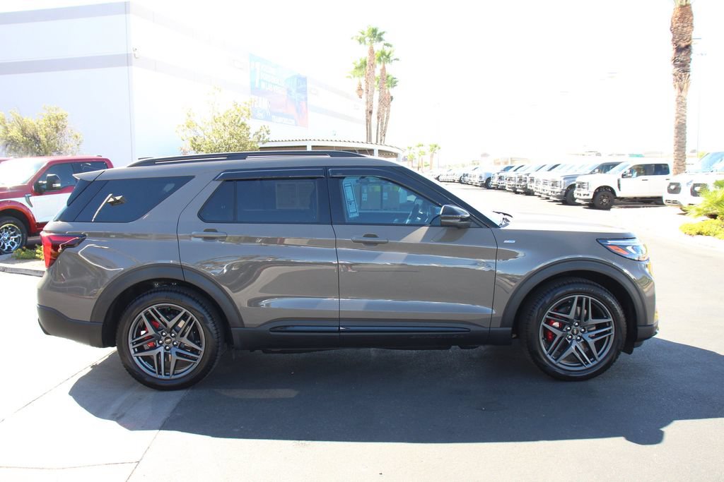 Certified 2026 Ford Explorer ST-Line w/ ST-Line Street Pack RWD image 10
