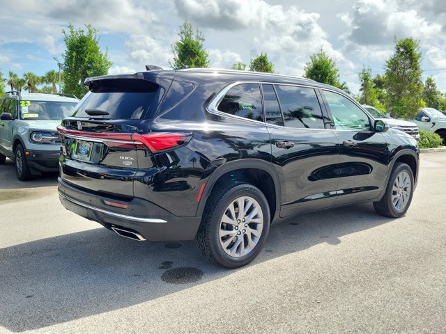 Used 2025 Buick Enclave Preferred FWD image 7