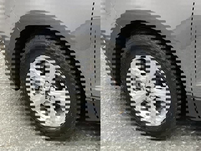 Certified 2024 Ford Edge SE w/ Cargo Accessory Package image 37