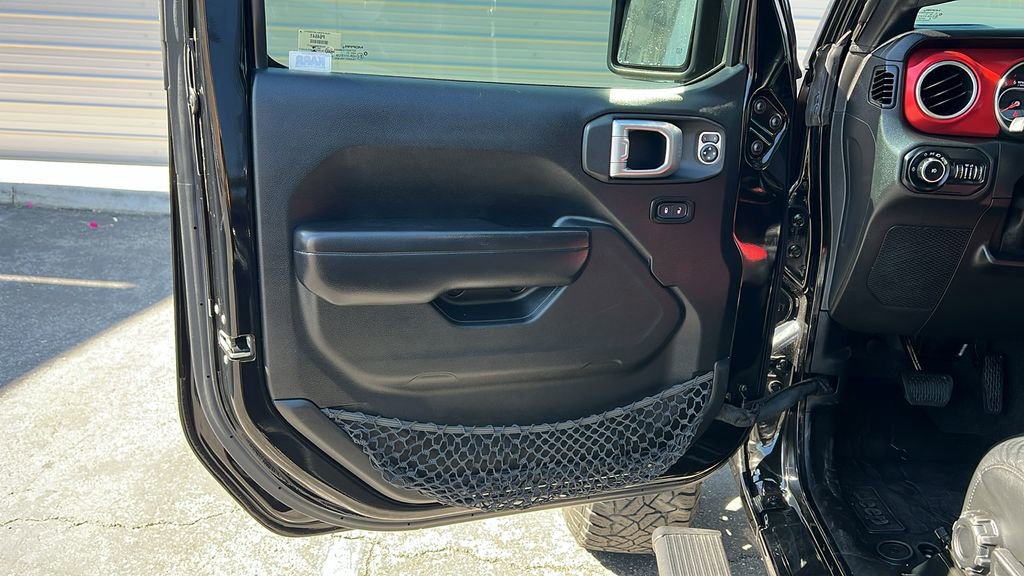 Used 2021 Jeep Wrangler Unlimited Rubicon AWD/4WD image 13