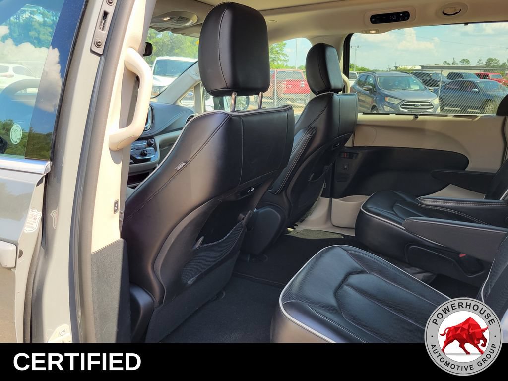 Used 2023 Chrysler Pacifica Limited FWD image 15