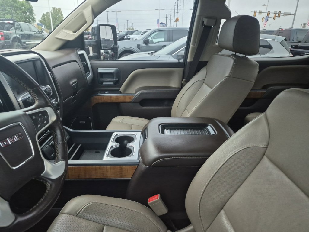 Used 2019 GMC Sierra 2500 SLT w/ Duramax Plus Package AWD/4WD image 36
