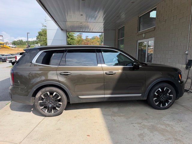 Used 2024 Kia Telluride SX w/ Towing Package AWD/4WD image 6