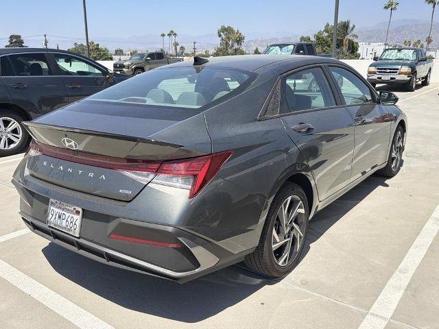 Used 2025 Hyundai Elantra SEL FWD image 7