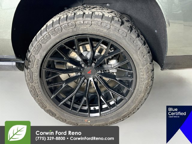Used 2023 Cadillac Escalade ESV Sport w/ Touring Package AWD/4WD image 38