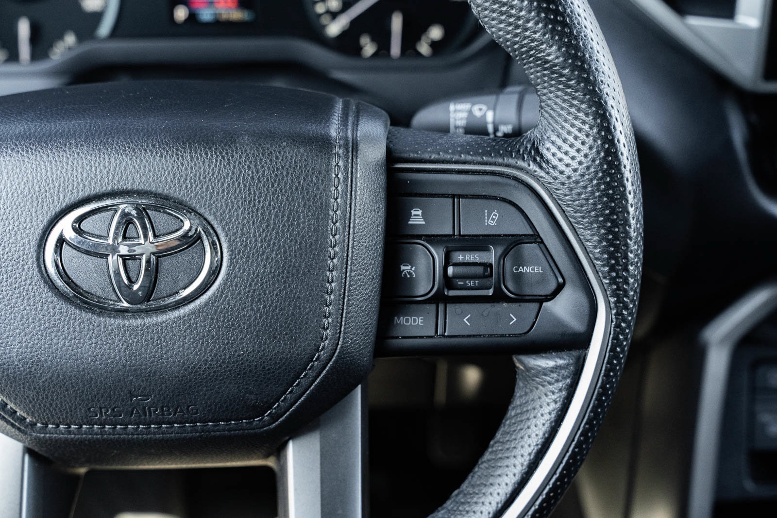Used 2025 Toyota Tundra SR5 w/ SR5 Premium Package AWD/4WD image 26