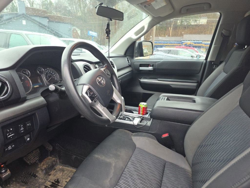 Used 2017 Toyota Tundra SR5 image 9