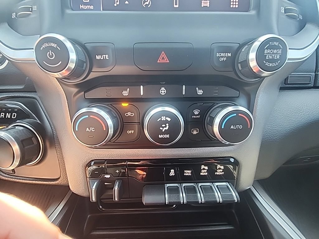 Used 2023 RAM 1500 Big Horn AWD/4WD image 18