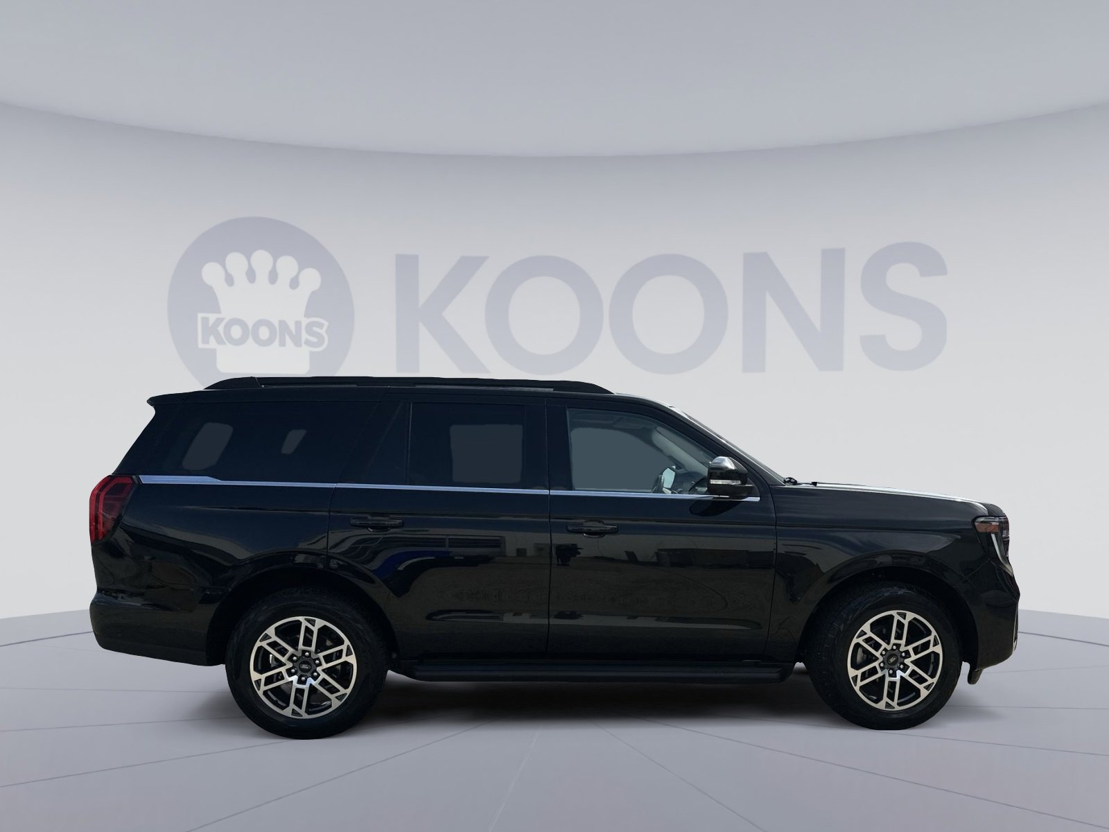 Certified 2025 Ford Expedition Active AWD/4WD image 17
