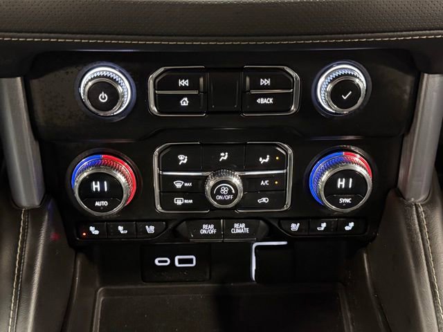 Used 2023 GMC Yukon XL SLT w/ SLT Luxury Package image 29