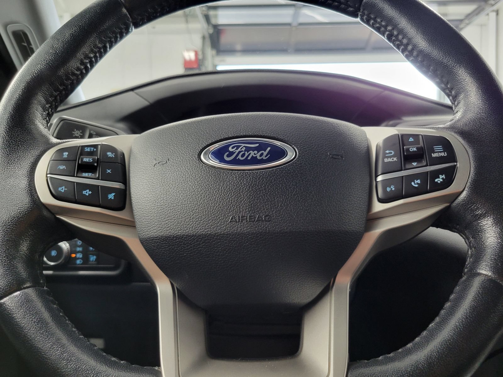 Certified 2021 Ford Explorer XLT w/ Equipment Group 202A AWD/4WD image 13