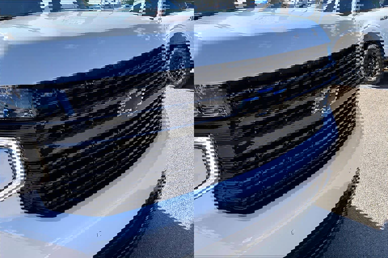 Used 2024 Chevrolet Suburban RST image 29