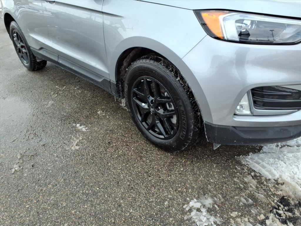 Certified 2024 Ford Edge SEL w/ Convenience Package image 2