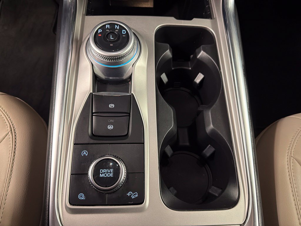 Certified 2023 Ford Explorer XLT w/ Equipment Group 202A AWD/4WD image 18