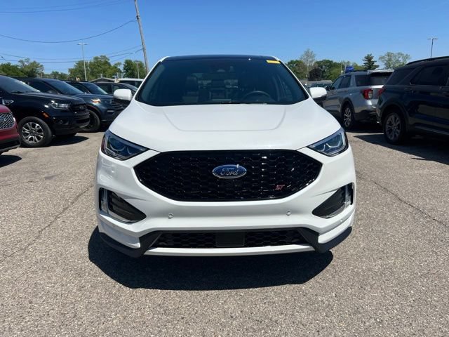 Certified 2024 Ford Edge ST w/ Equipment Group 401A AWD/4WD image 2