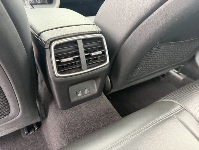 Used 2025 Genesis G70 2.5T AWD/4WD image 27